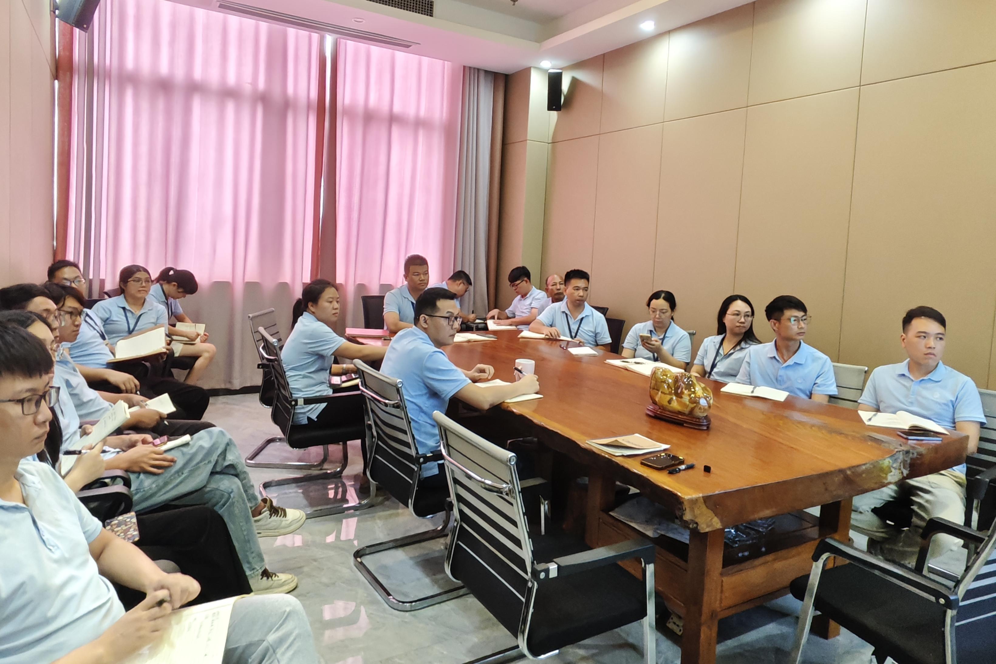 用奮斗詮釋初心使命，用實干鑄就責(zé)任擔(dān)當(dāng)