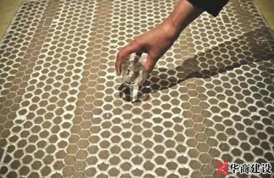 衛(wèi)生間裝修時該如何挑選瓷磚，里面大有學(xué)問