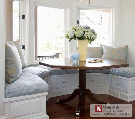 裝修飄窗時這樣設(shè)計，又實用又好看